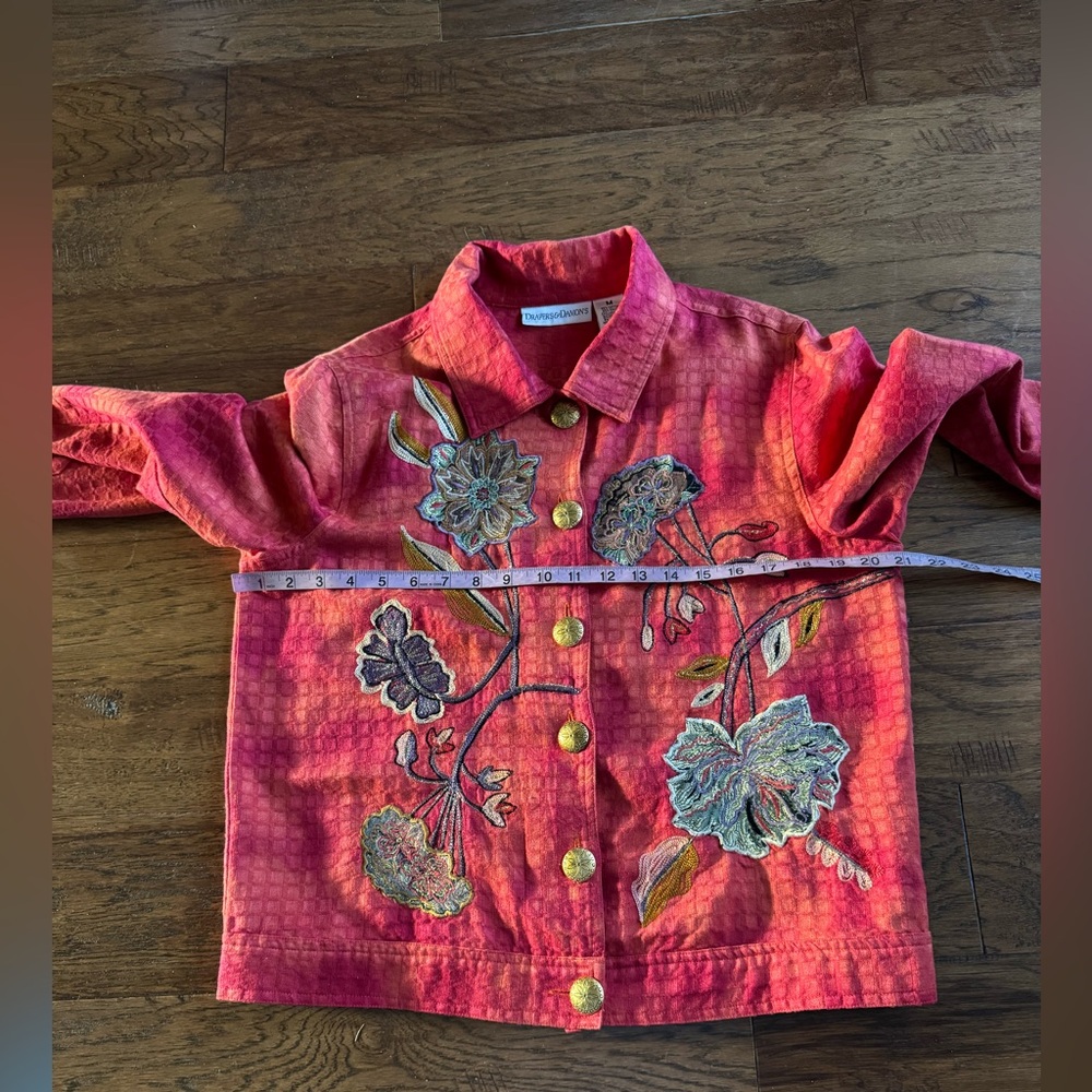 Draper’s and Demon’s Embroidered Floral Jacket - Picture 9 of 10